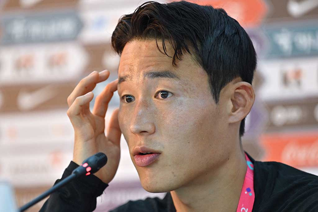 Son, yang saat itu bermain untuk klub Liga Super China Shandong, ditahan pada Mei tahun lalu karena dicurigai menerima suap dari pegawai non-negara.