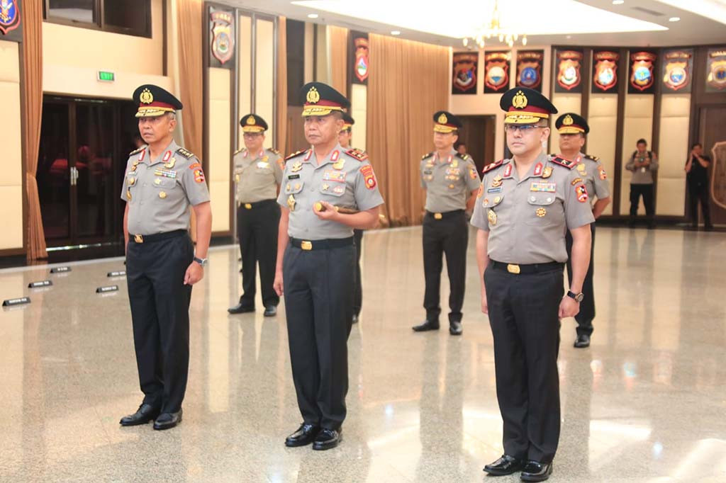 Adapun kenaikan pangkat ini berdasarkan surat telegram nomor: STR/817/III/KEP./2024 tentang kenaikan pangkat reguler pati Polri. Lalu, nomor: STR/818/III/KEP./2024 tentang kenaikan pangkat pengabdian pati Polri.