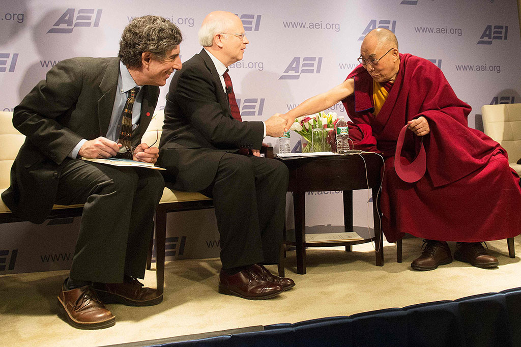 “Banyak bidang ilmu sosial yang tidak sama sejak dia pertama kali muncul. Dia akan sangat dirindukan,” kata mantan kolega dan profesor Eldar Shafir dalam siaran pers.
