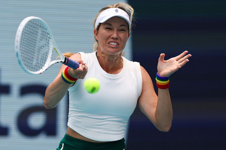 Collins akan menghadapi pemenang perempat final lainnya antara rekan senegaranya Jessica Pegula dan petenis Rusia Ekaterina Alexandrova, yang mengalahkan petenis nomor satu dunia Iga Swiatek di babak sebelumnya.