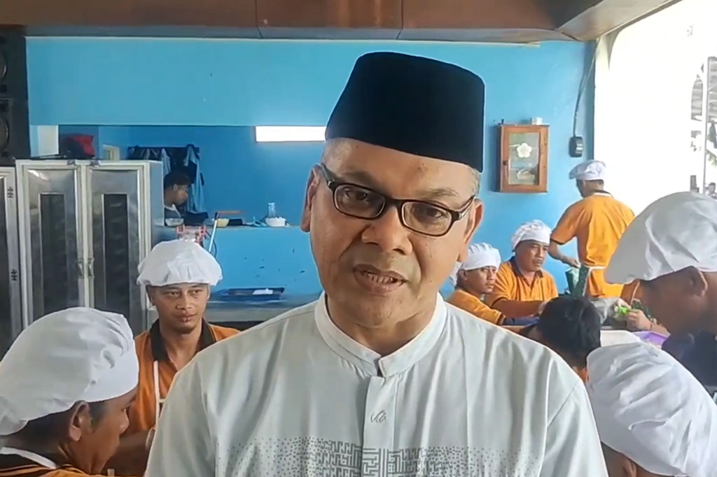 Sementara narapidana pemuka kegiatan kerja di Lapas Pati, Karji, bersyukur dengan program ini. Ia dan para napi lain mendapatkan keterampilan baru, yang diharapkan dapat membantu mereka mencari penghidupan setelah bebas nanti. 