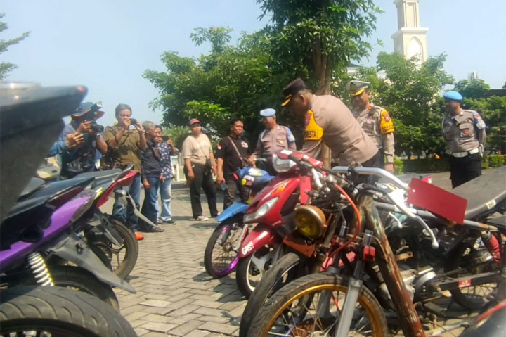 Kapolresta Sidoarjo Kombes Christian Tobing mengatakan, para pemilik motor baru boleh mengambil kendaraannya setelah menjalani sidang tilang. Pemilik juga harus mengembalikan spek kendaraan sesuai pabrik.