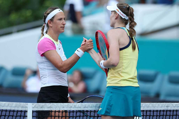 Petenis peringkat empat dunia Elena Rybakina mendepak petenis veteran Victoria Azarenka untuk mencapai final Miami Open WTA dengan meraih kemenangan 6-4, 0-6, 7-6 (7/2) pada Kamis, 28 Maret 2024.