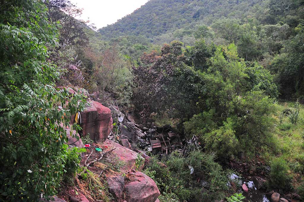 Disebutkan bahwa semua penumpang adalah peziarah yang melakukan perjalanan dari Ibu Kota Botswana, Gaborone menuju markas besar Gereja Kristen Zion (ZCC) di Kota Moria di provinsi tersebut.