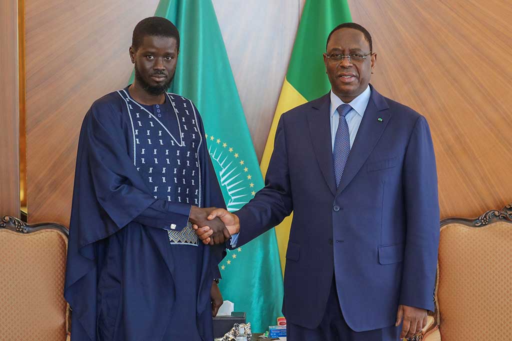Sementara kandidat lain, Amadou Ba menerima suara sebanyak 35,7 persen dan Aliou Mamadou Dia mengumpulkan suara sebanyak 2,8 persen. Sedangkan mantan Wali Kota Dakar, Khalifa Sall, mengumpulkan suara sebanyak 1,5 persen. 15 kandidat sisanya tidak meraih 1% suara dalam pemilu yang mencatat jumlah pemilih sebesar 61,3%.