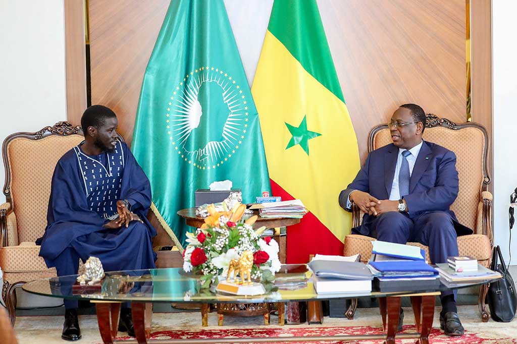 Faye akan resmi menggantikan Presiden Macky Sall setelah mengambil sumpah jabatan dalam sebuah upacara pada 2 April.