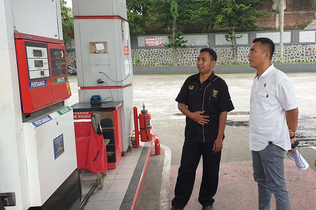 Kepala Satreskrim Polres Tasikmalaya Kota AKP Fetrizal mengatakan, menghadapi arus mudik dan balik jelang Idulfitri pada tahun ini anggotanya telah melakukan pengawasan dan pengecekan terutamanya di sejumlah stasiun pengisian bahan bakar (SPBU) di Tasikmalaya. Namun, pengecekan tersebut dilakukan untuk antisipasi kecurangan dan kelangkaan BBM di jalur mudik lebaran.
