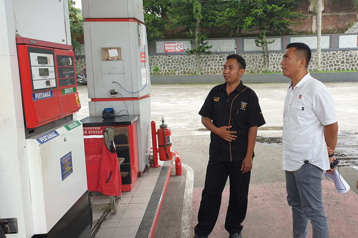 Kepala Satreskrim Polres Tasikmalaya Kota AKP Fetrizal mengatakan, menghadapi arus mudik dan balik jelang Idulfitri pada tahun ini anggotanya telah melakukan pengawasan dan pengecekan terutamanya di sejumlah stasiun pengisian bahan bakar (SPBU) di Tasikmalaya. Namun, pengecekan tersebut dilakukan untuk antisipasi kecurangan dan kelangkaan BBM di jalur mudik lebaran.