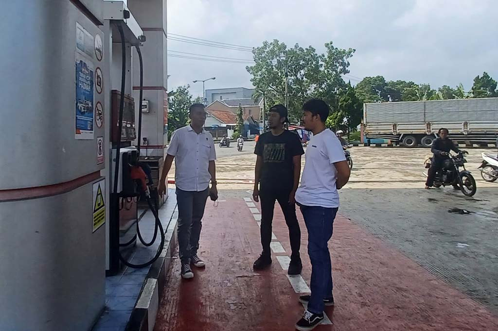 Satuan Reserse Kriminal Polres Tasikmalaya Kota melakukan inspeksi mendadak (sidak) di sejumlah stasiun pengisian bahan bakar (SPBU) di wilayah Tasikmalaya, Jawa Barat. Sidak yang dilakukan tersebut untuk mengantisipasi kecurangan maupun kelangkaan bahan bakar minyak (BBM) pada momen arus mudik dan balik Lebaran 1445 Hijriah.