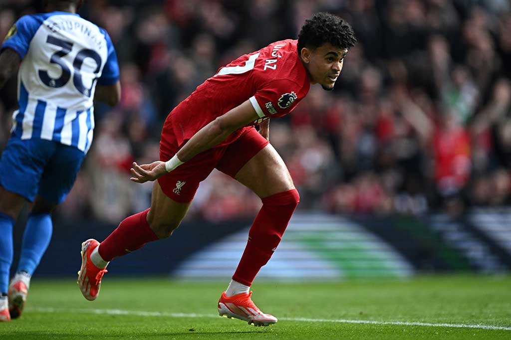 Pada menit ke-71, Luis Diaz kembali menjebol gawang Brighton usai menerima bola dari Salah. Sayangnya gol tersebut dianulir karena Diaz berada dalam posisi offside saat gol tersebut terjadi. Skor 2-1 bertahan sampai pertandingan berakhir. 