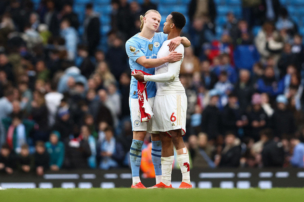 Tambahan satu angka membuat City tak beranjak dari peringkat tiga dengan 64 poin dari 29 pertandingan. Sementara Arsenal terpaku di posisi dua dengan 65 angka dari 29 laga.