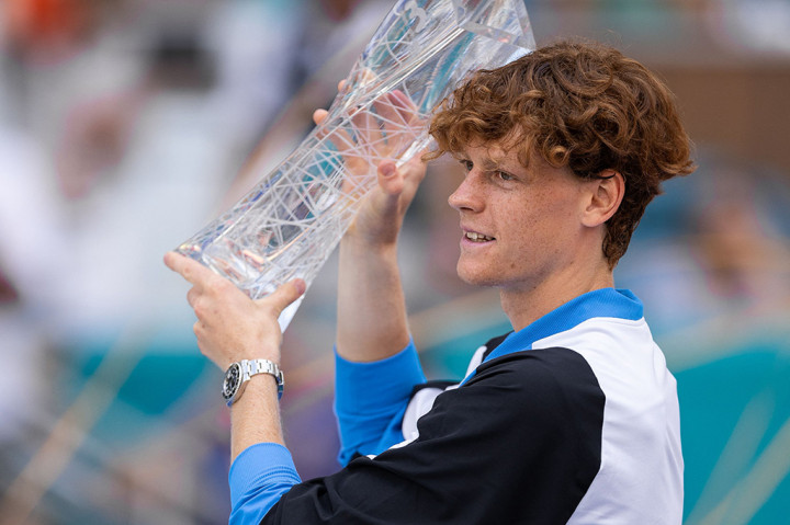 Petenis Italia itu menyelesaikan pertandingan dalam waktu 72 menit, dan tidak pernah terlihat dalam bahaya setelah ia melakukan break pada gim kelima set pertama, hanya menghadapi satu break point di pertandingan.