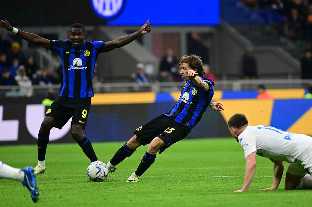Memasuki babak kedua, Inter kembali mendapatkan peluang lewat tendangan Nicolo Barella, akan tetapi bola masih menyamping dari gawang Empoli.