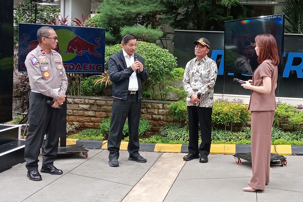 Sementara itu Dirjen Perhubungan Darat Hendro Sugiatno menyatakan bahwa persiapan-persiapan transportasi sudah disiapkan, baik darat, laut, dan udara. Pihaknya juga berkoordinasi dengan Korlantas Polri untuk manajemen lalu lintas untuk jalur darat. 