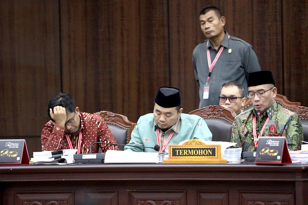 Melalui pemanggilan tersebut, Tim Hukum TPN berharap mendapatkan penjelasan yang akuntabel mengenai kebijakan-kebijakan dan perintah-perintah yang dikeluarkan oleh kepolisian.