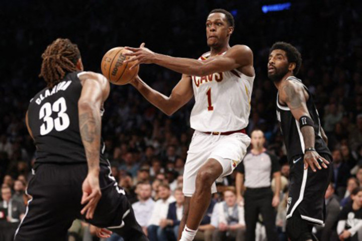 Rondo membantu Celtics memenangi gelar NBA pada 2008 pada musim keduanya di liga. Ia kemudian memainkan peran penting sebagai pemain pelapis untuk membawa Lakers menjadi juara pada 2020.