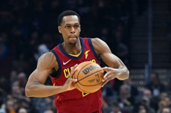 Selama 957 pertandingan yang dimainkan sepanjang kariernya, Rondo mencatatkan rata-rata 9,8 poin, 7,9 assist, 4,5 rebound, dan 1,6 steal. Ia memegang catatan sebagai pemilik assist terbanyak dalam tiga musim di NBA, serta memimpin dalam catatan steal pada musim 2009/2010.