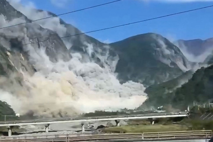 Pascagempa terjadi, peringatan tsunami dikeluarkan untuk Pulau Okinawa, Miyako, dan Yaeyama. Pada pukul 10:03 waktu Taiwan, Pusat Peringatan Tsunami Pasifik mengatakan ancaman tsunami kini sebagian besar telah berlalu, namun masyarakat di dekat wilayah pesisir harus tetap waspada.