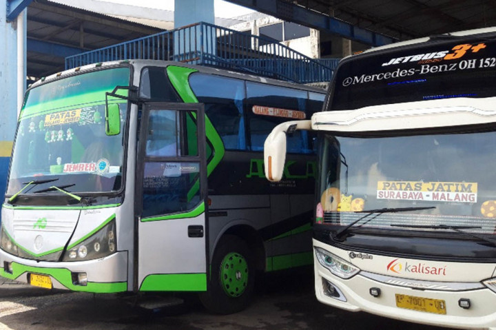 Pemudik mulai berdatangan di Kota Malang, Jawa Timur, sejak H-8 Lebaran. Hal ini terlihat dari kenaikan jumlah penumpang bus di terminal Arjosari Malang.