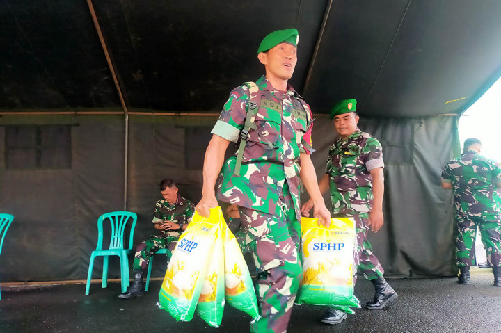 Serka Andi Koramil Manonjaya mengatakan, kenaikan beras yang terjadi sekarang banyak dikeluhkan oleh masyarakat karena harganya di pasaran dijual Rp15 ribu hingga Rp17 ribu perkg dan kebutuhan beras yang paling murah menghilang. Namun, kenaikan beras sekarang ini disebabkan karena tidak ada petani panen hingga kebutuhan masyarakat tinggi.