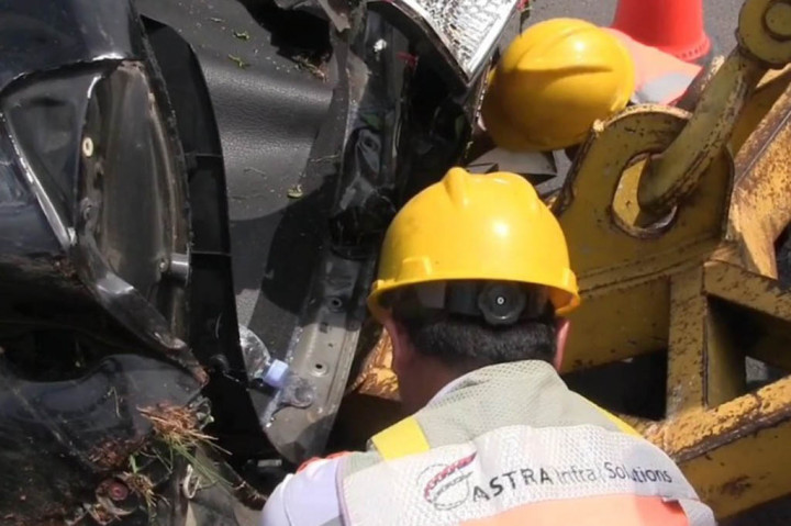 Sementara menurut pihak rumah sakit, korban yang dirawat di IGD mengalami luka dibagian dada dan belakang kepala. Kini korban sedang ditangani secara medis. Kasus kecelakaan tersebut telah ditangani unit Gakkum Polres Subang. 