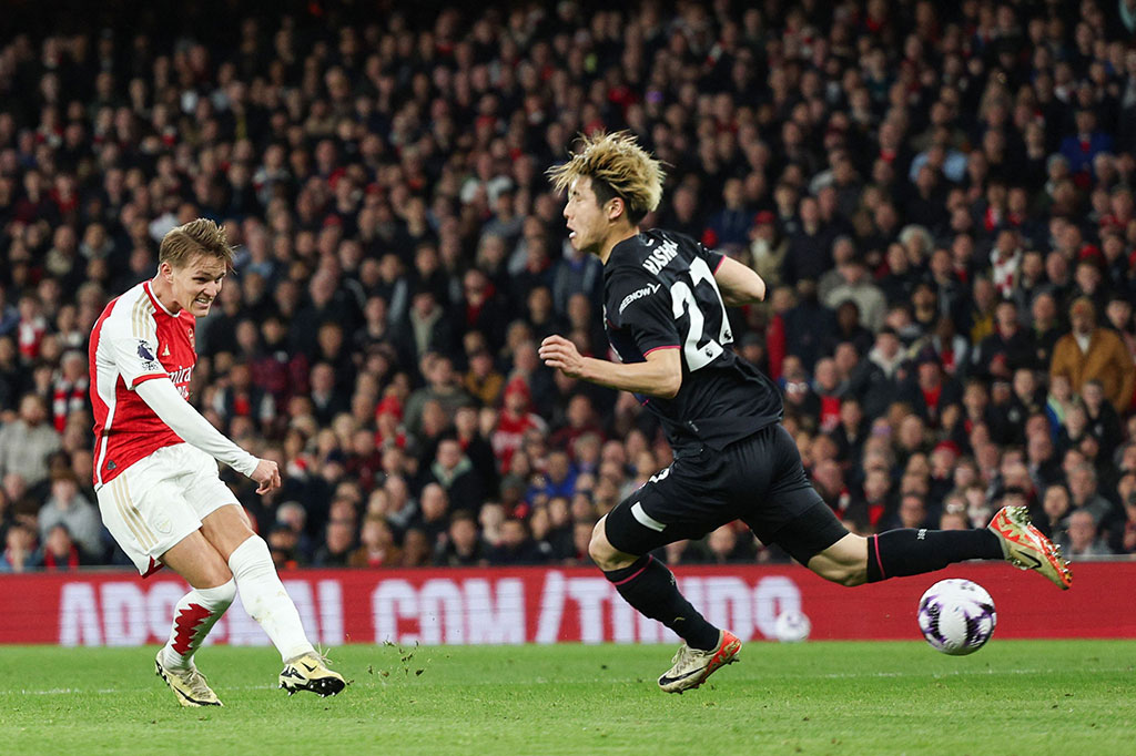Berawal dari umpan Kai Havertz, Odegaard mampu melepaskan tendangan kaki kiri untuk membobol gawang Luton, sehingga skor berubah menjadi 1-0.