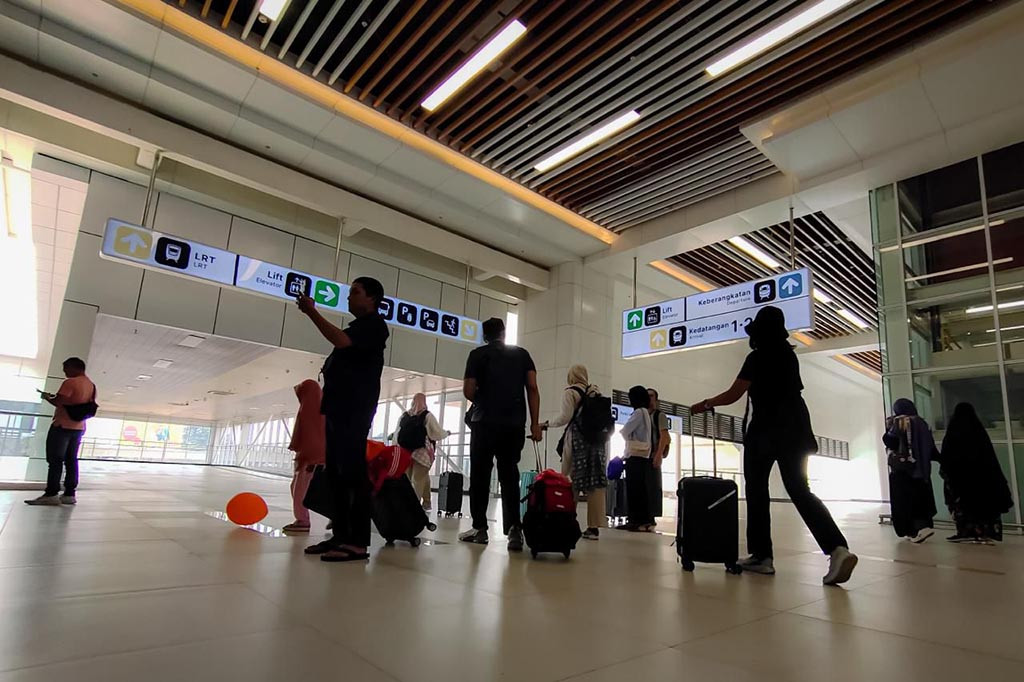 General Manager Corporate Secretary KCIC, Eva Chairunisa mengatakan pihaknya akan mengoperasikan sebanyak 40 perjalanan Whoosh reguler dan 12 perjalanan tambahan selama musim libur Lebaran terhitung sejak tanggal 3-18 April 2024.