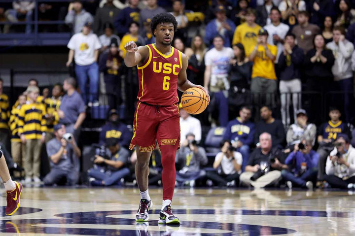 Putra LeBron James, Bronny, dirumorkan akan masuk dalam draf pemain NBA 2024, terlepas dari tahun pertamanya di bola basket kampus (NCAA) di University of Southern California (USC) tidaklah mudah.