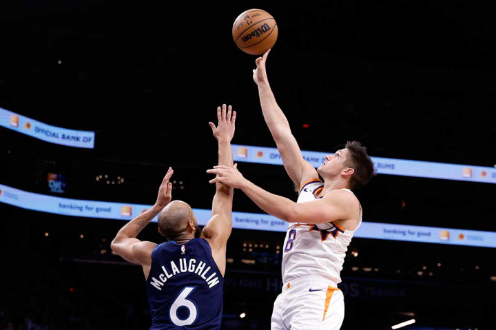 Grayson Allen mencetak 23 poin dan Kevin Durant menambahkan 22 poin untuk Phoenix Suns. Bradley Beal menyumbang 14 poin untuk Suns yang memenangkan empat pertandingan kandang berturut-turut. Devin Booker menyelesaikan laga dengan 13 poin dan 13 assist.