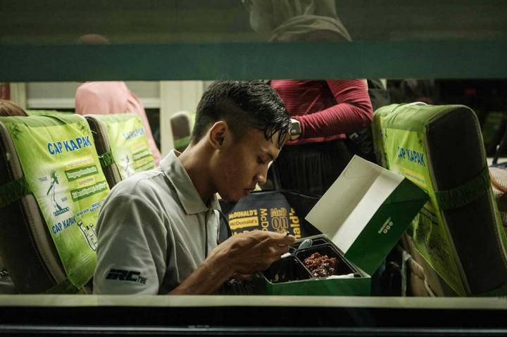 Selain 19.192 pemudik dari Stasiun Gambir, lanjut dia, terdapat 26.777 penumpang dari Stasiun Pasar Senen yang pergi dengan 38 perjalanan KAJJ. Adapun sisanya dari beberapa stasiun lain di wilayah KAI Daop 1 Jakarta yaitu Jakarta Kota, Jatinegara, Bekasi, Cikampek, Karawang, dan Cikarang.