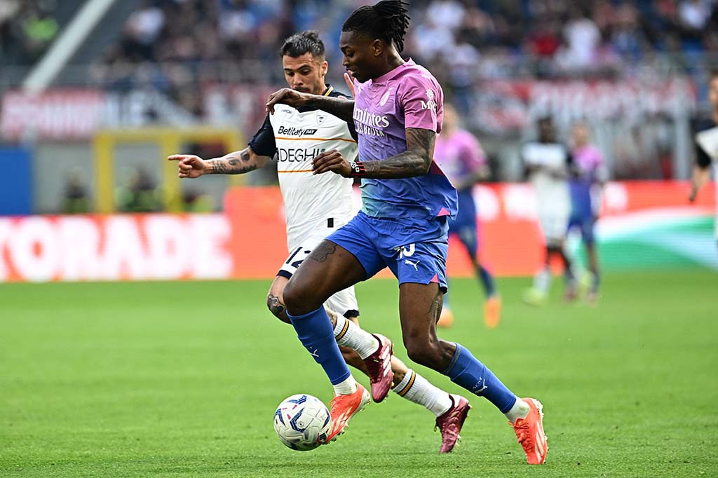 Keunggulan jumlah pemain ini bisa dimanfaatkan Milan untuk menambah gol. Rafael Leao berhasil mengoyak gawang Lecce pada menit ke-57 setelah menjangkau umpan Adli dan menutup pesta Milan dengan skor 3-0.