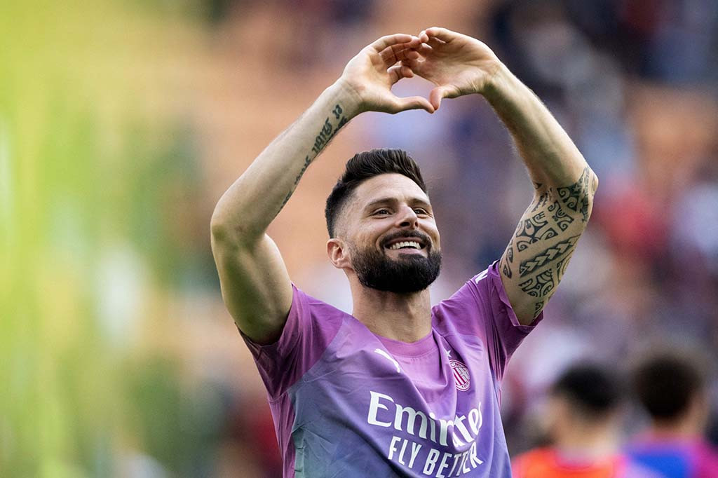 Mendapat momentum, Milan kian gencar menekan Lecce. Gelombang serangan Milan membuahkan hasil pada menit ke-20 setelah Olivier Giroud menyambar umpan matang Yacine Adli.