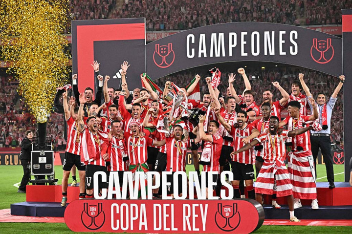 Athletic Bilbao berhasil keluar sebagai juara Copa del Rey setelah mengalahkan Real Mallorca lewat babak adu penalti pada final yang digelar Minggu, 7 April 2024, dini hari tadi. Setelah bermain imbang 1-1 selama 120 menit, Athletic menang 4-2 atas Mallorca lewat adu tos-tosan.
