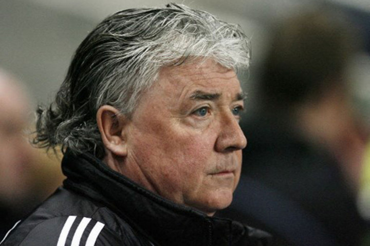 AFC Wimbledon memuji Kinnear sebagai legenda sejati klub setelah tujuh tahun bersama Dons termasuk penghargaan Manajer Terbaik LMA pada 1994 dan tiga kali finis 10 besar dengan 'Crazy Gang'.