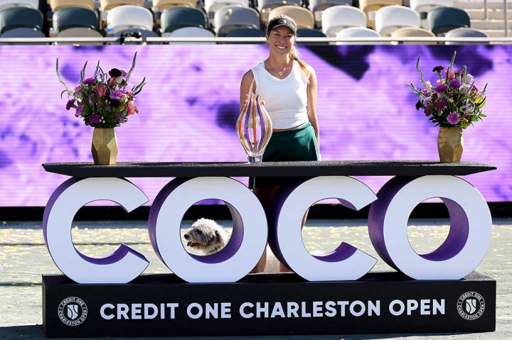 Dengan 13 kemenangan berturut-turut, rekor Collins saat ini menjadi rekor kemenangan beruntun terpanjang dalam kariernya. Rekor pribadi barunya itu melampaui 12 kemenangan beruntunnya pada 2021, yang juga mencakup dua gelar berturut-turut (meskipun tidak dalam beberapa minggu berturut-turut) di jenis permukaan lapangan yang berbeda.