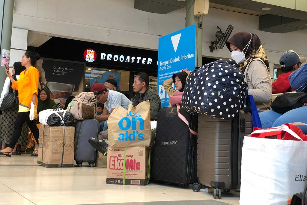 Jokowi meninjau arus mudik di Stasiun Pasar Senen hari ini. Kedatangan itu tepat dua hari jelang Lebaran, Senin, 8 April 2024.