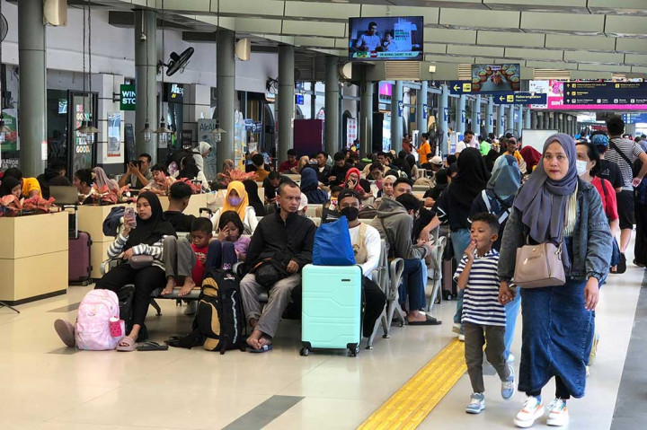“Semuanya saya melihat semuanya rapi, terkelola dengan baik sampai di atas kereta juga saya lihat rapi, baik, tidak ada yang berdesak-desakan,