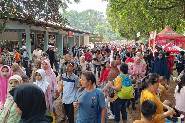 Untuk diketahui, libur Lebaran masih akan berlanjut hingga Senin, 15 April 2024. Hari ini baru memasuki hari ketiga libur pascahari pertama Lebaran pada Rabu, 10 April 2024.