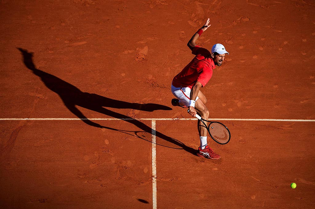 Djokovic, orang tertua yang mencapai semifinal Monte Carlo di Era Terbuka, akan menghadapi Casper Ruud dari Norwegia atau Ugo Humbert dari Prancis untuk mendapatkan tempat dalam pertandingan kejuaraan hari Minggu.