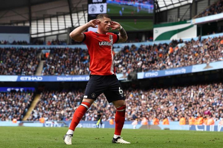Luton sempat mencetak gol hiburan pada menit ke-81. Ross Barkley mampu menceploskan bola dari jarak dekat memanfaatkan kemelut di depan gawang City.