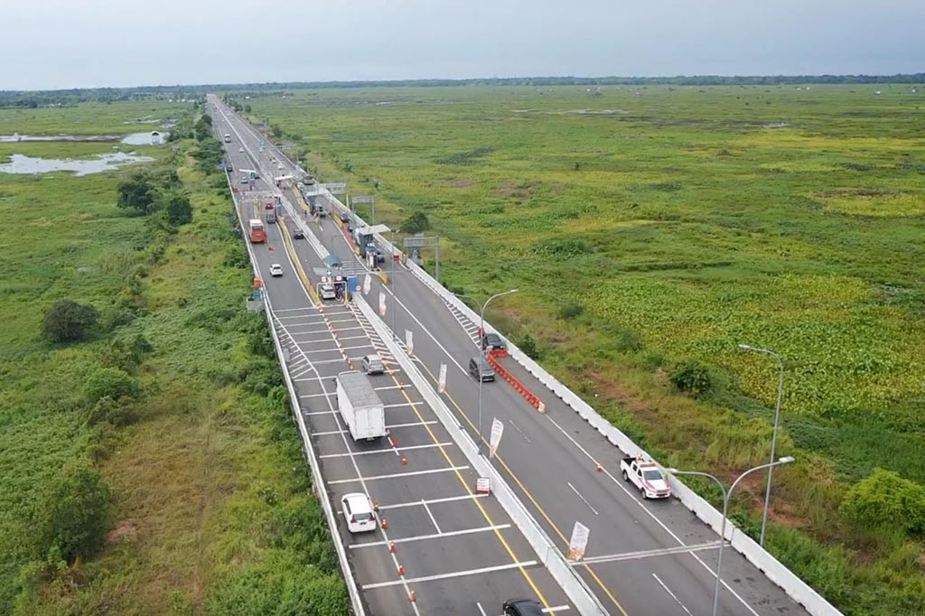 Memasuki Arus Balik Lebaran tahun 2024, PT Hutama Karya (Persero) mencatat Volume Lalu (VLL) yang melintasi Jalan Tol Trans Sumatra (JTTS) pada periode H+3 dan H+4 Lebaran atau tanggal 12-13 April sebanyak 140.591 kendaraan, dengan peningkatan signifikan sekitar 113,95% dari VLL normal. Peningkatan ini mencerminkan mulai terjadinya mobilitas dan kegiatan perjalanan arus Balik Lebaran di JTTS.