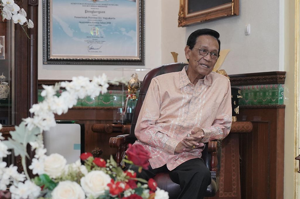 Gubernur dan Wakil Gubrnur DIY, Sri Sultan Hamengku Buwono X dan KGPAA Paku Alam X, masing-masing didampingi permaisuri GKR Hemas dan Gusti Kanjeng Bendoro Raden Ayu (GKBRAy) Adipati Paku Alam, akan menggelar silaturahmi dengan masyarakat umum di Bangsal Kepatihan, Danurejan (Kompleks Kantor Gubernur DIY) pada Selasa, 16 April 2024 mendatang.