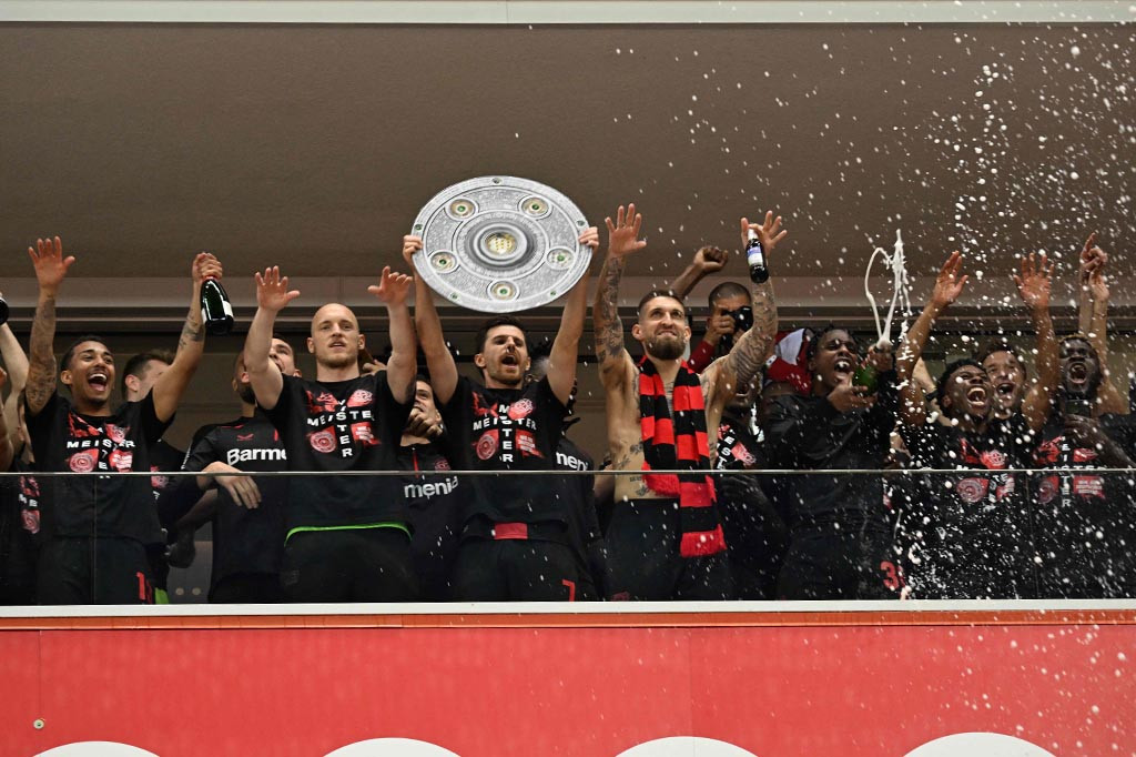 Wirtz tampil brilian dengan mencatatkan hat-trick setelah kembali membobol gawang Bremen pada menit 83 dan 90.