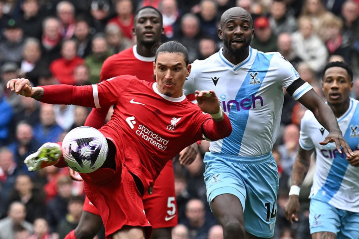 Liverpool menelan kekalahan ketika menjamu Crystal Palace dalam lanjutan Premier League yang digelar Minggu, 14 April 2024. The Reds kalah tipis 0-1 dari The Eagles.