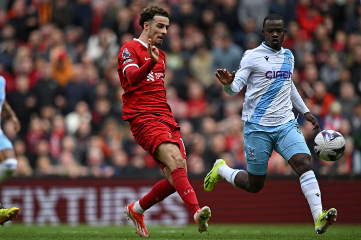 Hasil ini membuat Liverpool tertahan di peringkat tiga dengan 71 angka dari 32 laga. Sedangkan Palace naik ke posisi 14 dengan 33 poin dari 32 pertandingan. 