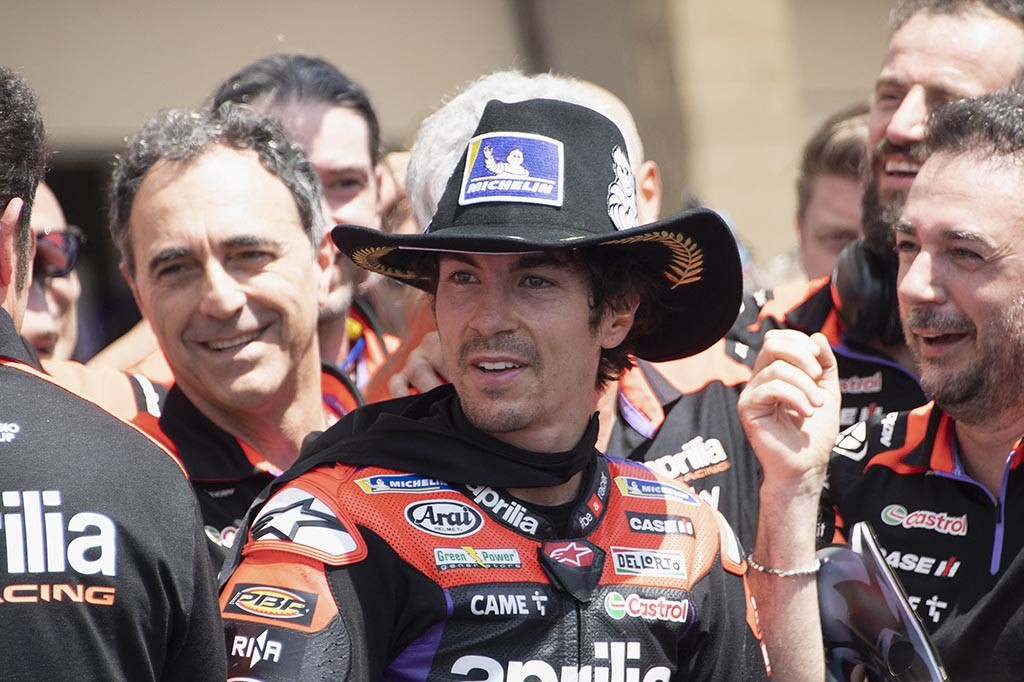 Balapan yang berlangsung sengit itu menyajikan drama tingkat tinggi. Saat balapan tinggal menyisakan sepuluh lap untuk dijalani, Marc Marquez jatuh setelah mengambil alih posisi terdepan. Asa pembalap veteran asal Spanyol itu untuk menjuarai balapan untuk pertama kalinya bagi tim Gresini pun buyar.