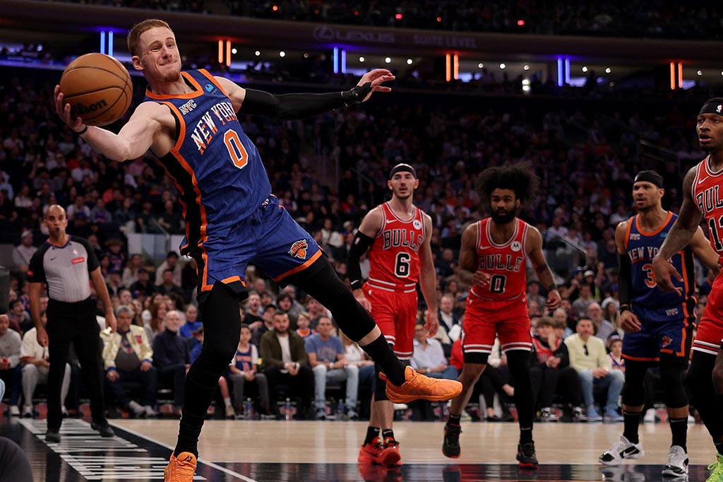 Berdasarkan statistik pertandingan yang dikutip dari laman resmi NBA, Jalen Brunson menutup salah satu musim reguler terbaik dalam sejarah tim dengan permainan 40 poinnya yang ke-11. Donte DiVincenzo menambah 25 poin untuk Knicks.