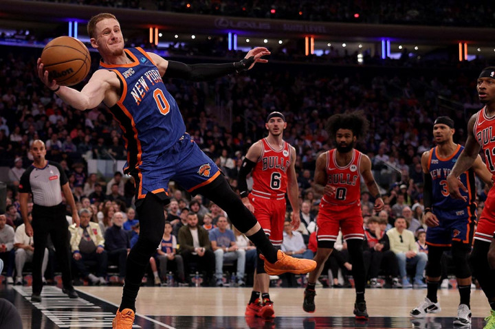 Berdasarkan statistik pertandingan yang dikutip dari laman resmi NBA, Jalen Brunson menutup salah satu musim reguler terbaik dalam sejarah tim dengan permainan 40 poinnya yang ke-11. Donte DiVincenzo menambah 25 poin untuk Knicks.