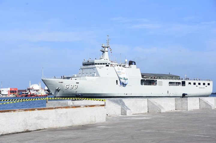 Mudik gratis dengan kapal perang tahun 2024 ini, TNI AL bekerja sama dengan Kementerian Perhubungan, BAZNAS, dan sejumlah bank di antaranya Bank Mandiri, BRI, dan BNI.