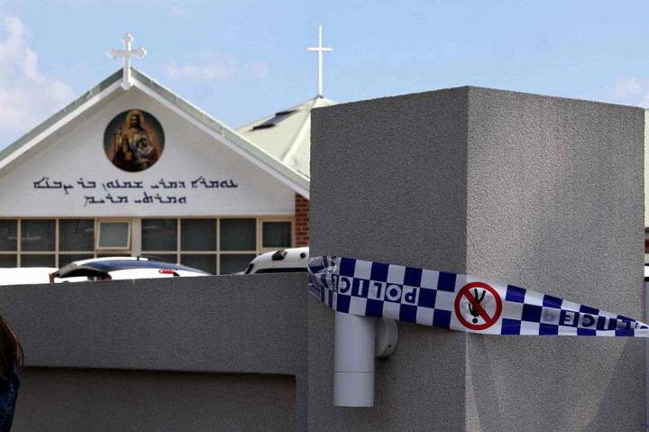 Garis polisi menutupi gerbang utama Gereja Christ the Good Shepherd di Wakeley, pinggiran barat Sydney, Australia, Selasa, 16 April 2024.
